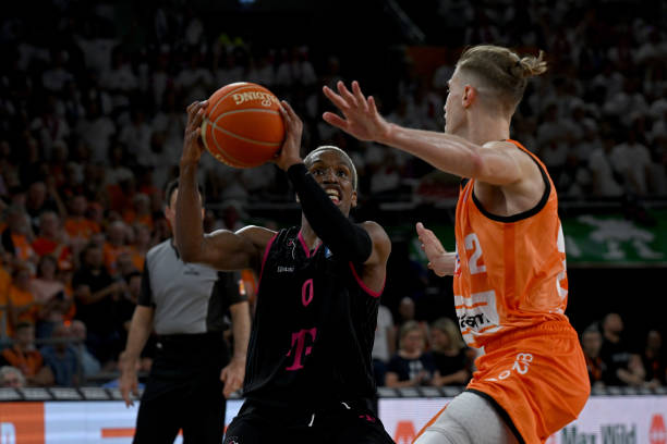 析国足的发 析国足的发