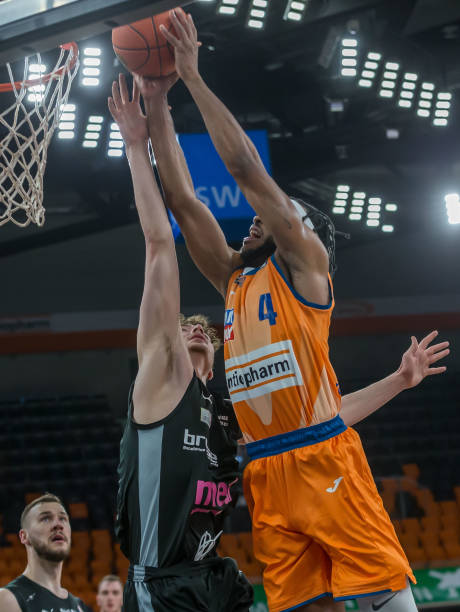 三局激战逆 三局激战逆