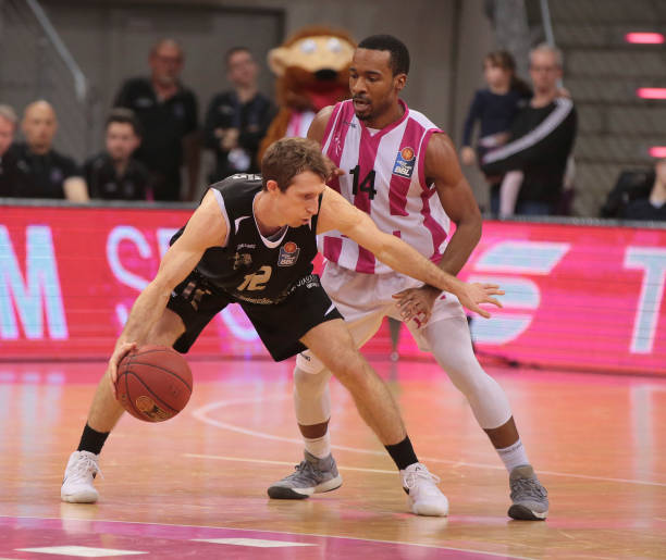 教练组对他 教练组对他